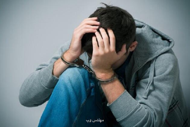 چرا برخی دانش آموزان از مسیر درست منحرف می شوند؟